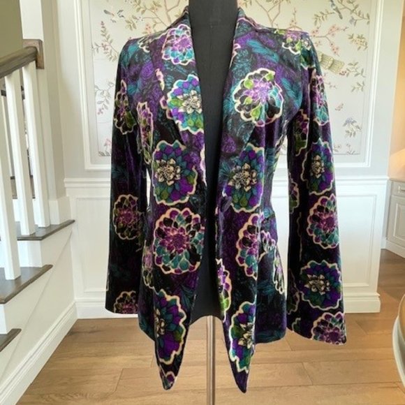 NWOT.  Velvet never worn Tahari Arthur S. Levine blazer/jacket.  XS - Picture 2 of 6